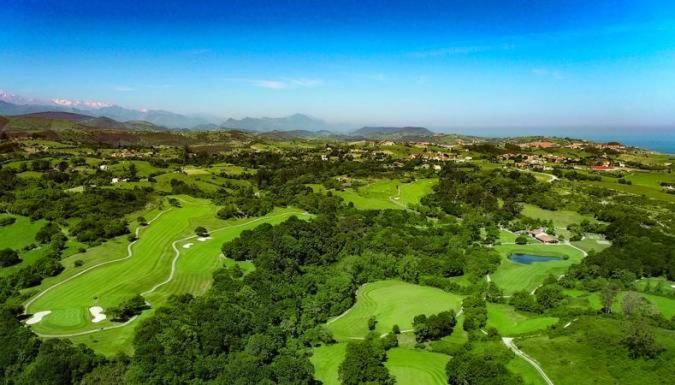 Alto Santiago Alojamiento Con Parking San Vicente De La Barquera Exterior foto